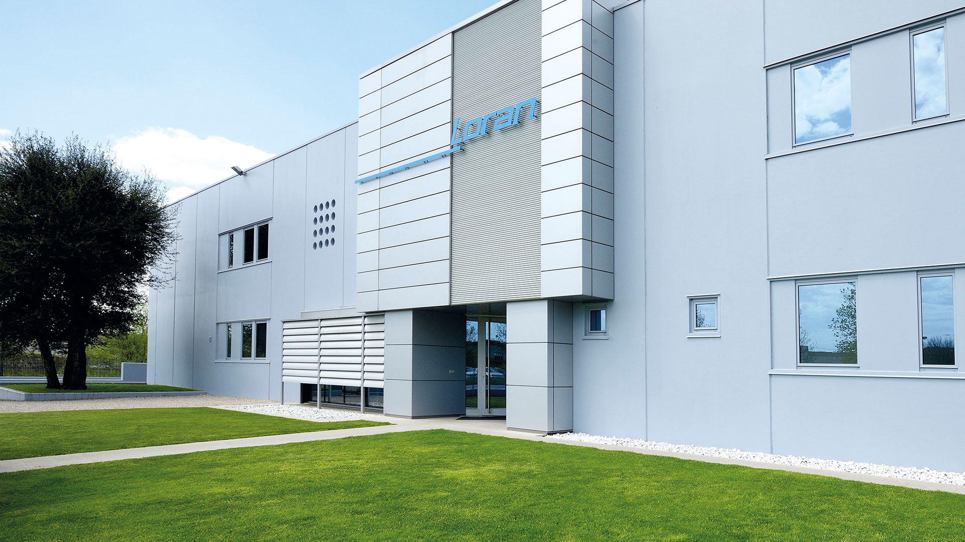 Arredamento moderno per studio dentistico Loran